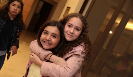  Marisol de los Santos y Bárbara Lafuente.