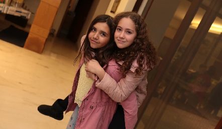 Marisol Mendizábal y Bárbara Lafuente.