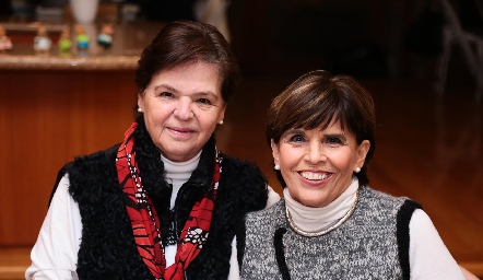  Pilar Labastida y Amaya Zugarramurdi.