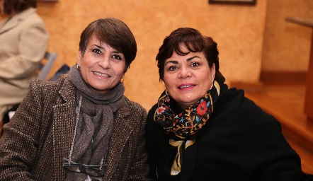  Verónica Valero y Gabriela López.