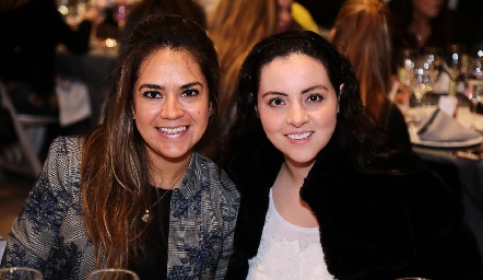  Elisa Mendoza y Alejandra Contreras.