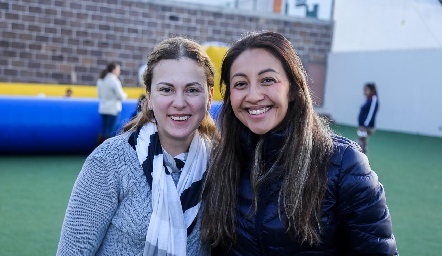  Mariana Solis y Carolina Pérez.