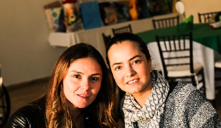  Claudia Pérez y Mariana Meade.