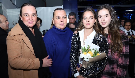  Ana Luisa Argüelles, Luz Argüelles, Marissa Anaya y Renata Castillo.