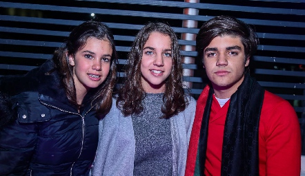  Anika Lozano, Bárbara Massa y Mario Gutiérrez.
