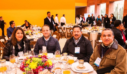  Marisa Medrano, Javier Algara, Juan Carlos Vallejo y Mauricio Flores.