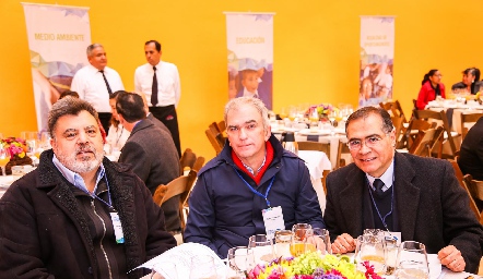  Humberto Larrañaga, Pablo Fernández y Onix Ponce.