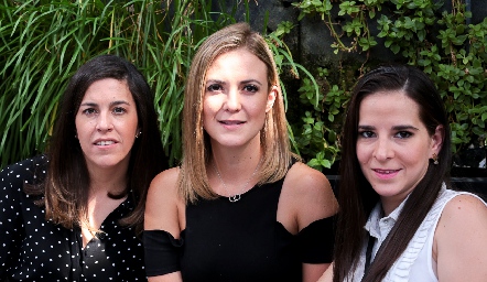  Cristina Barragán, Sandra Pérez y Cristina Castañares.