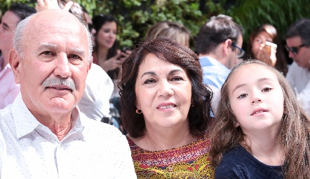  Carlos Villasuso, Coco Estrada y María Inés Castañedo.