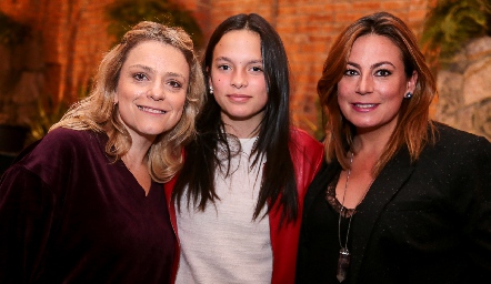  Laura Bravo, Mariana Barrón y Mariana Azcargota.