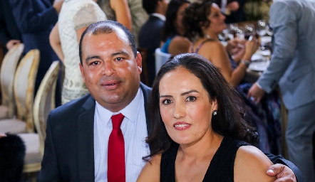  Óscar y Rocío González.