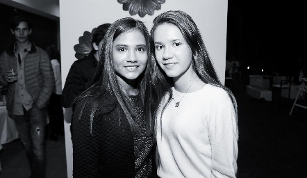  Regina García y Ale Contreras.