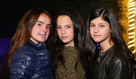  Miranda Díaz, Mariana Barrón y Victoria Abud.