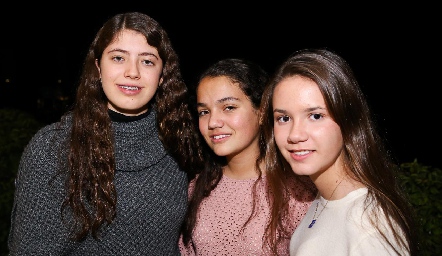  Lorena, Sofía y Ale.