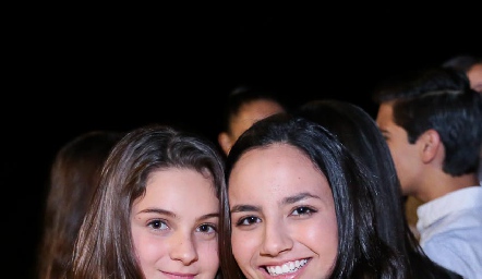  Daniela y Caro.