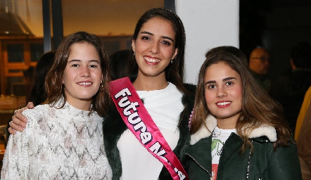  Montse Barral, Mariana Labarthe y Nuria Alcalde.