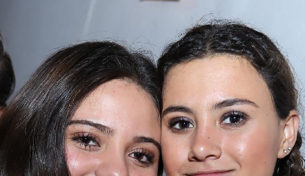  Selene y Andrea.