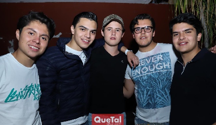  Christian, Juan Pablo, Javis, Chema y Kevin.