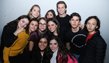  Humberto con sus amigos.