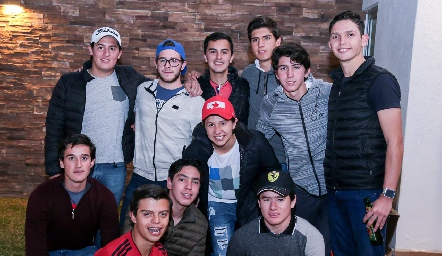  Buenos amigos.