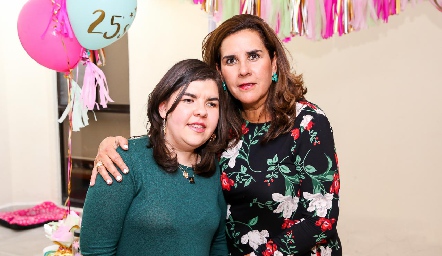  Mónica Quintanilla y Graciela Torres.