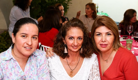  Eva Torres, Ana Hernández y Ana Palacios.