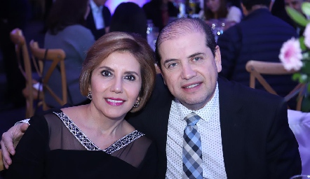  Marisela Gámez y Humberto Barragán.