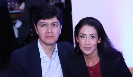  Juan Carlos Muñiz y Sara García.