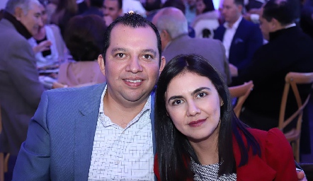  Rodrigo Lobato y Erika Martínez.