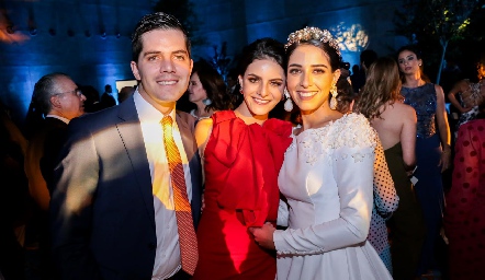  Poncho, Ana Cecy y Mariana Labarthe Rangel.
