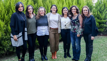 Mary Carmen Galarza, Ana Isabel Pérez, Marisol López, Paulina Vivanco, Mary Tere García, Daniela Coulon y Veri Gallardo.