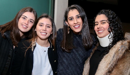  Marijó González, Andrea González, Xime Abud y Moni Estrada.