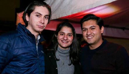  Reu entre amigos.