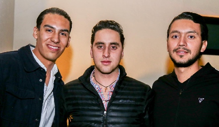  Reu entre amigos.