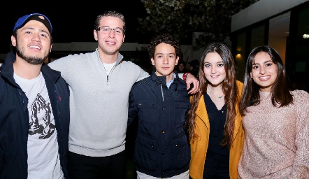  Reu entre amigos.