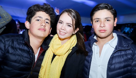  Leo Vega, Paulina Regil y Gabriel Valle.