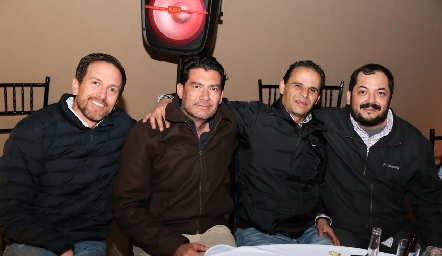  Alejandro Rivera, Daniel Díaz, Mauricio González y Carlos Betancourt .