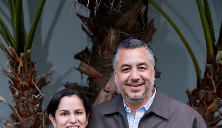  Claudia Ávila de Villasana y Alejandro Villasana.