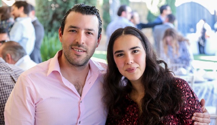  Adrián González y Daniela Rangel.