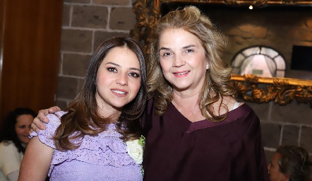  Daniela Mezquida y Luz María Márquez.