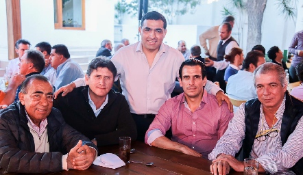  Oscar Chevaile, Carlos Román, Javier Hernández, Javier Fernández y Daniel Medina.