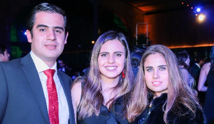  Rodolfo Ortega, Marisol Cabrera y Nuria Alcalde.