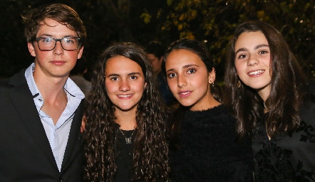  Manu Toledo, María Emilia Cohen, Vale Nava y Sigrid Zendejas.