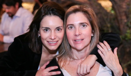  Adriana Ramírez y Jessica Villarreal.