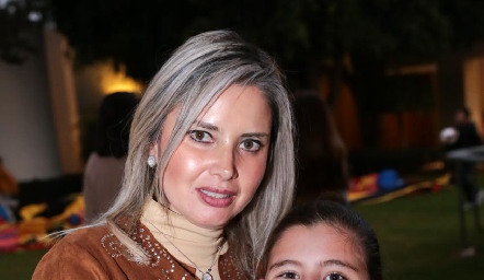  Karla Saucedo y Danna.