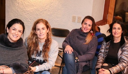  Daniela Gutiérrez, Lorena Quiroz, Susana Rueda y Ana Paula Gutiérrez.