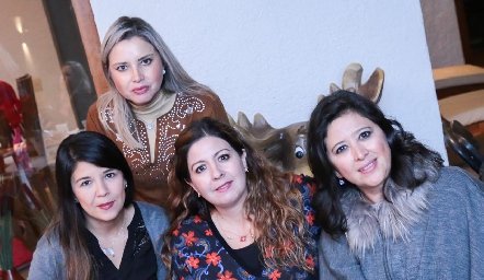  Karla Saucedo, Marifer Leal, Gaby Limón y Verónica Guerra.
