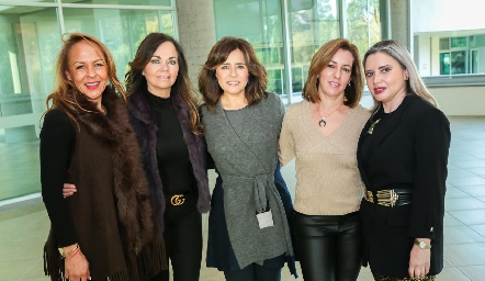  Alma Durón, Elsa Tamez, Laura Acosta, Alejandra Ávila y Karla Saucedo.