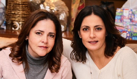  Gaby Carreón y Claudia Artolózaga.