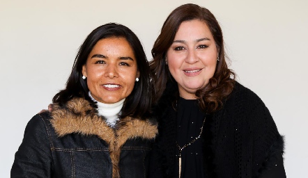  Lorena Torres y Delly Cázares.